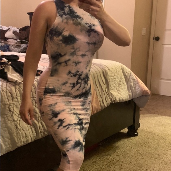 Black Bead Dresses & Skirts - NWOT Midi Dress Size Small